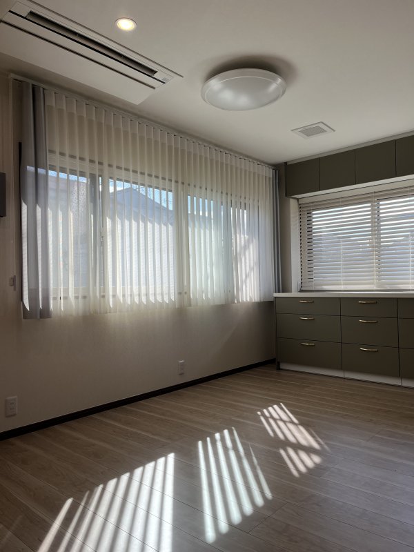 調光タテ型ブラインドの取り付けいたします。 ニュース画像2